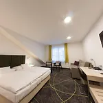 Valcha 4*