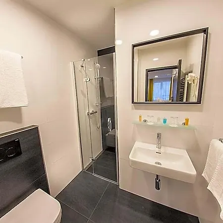 Valcha Hotel 4*