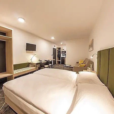 Hotel Valcha 4*