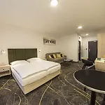 Valcha Hotel 4*